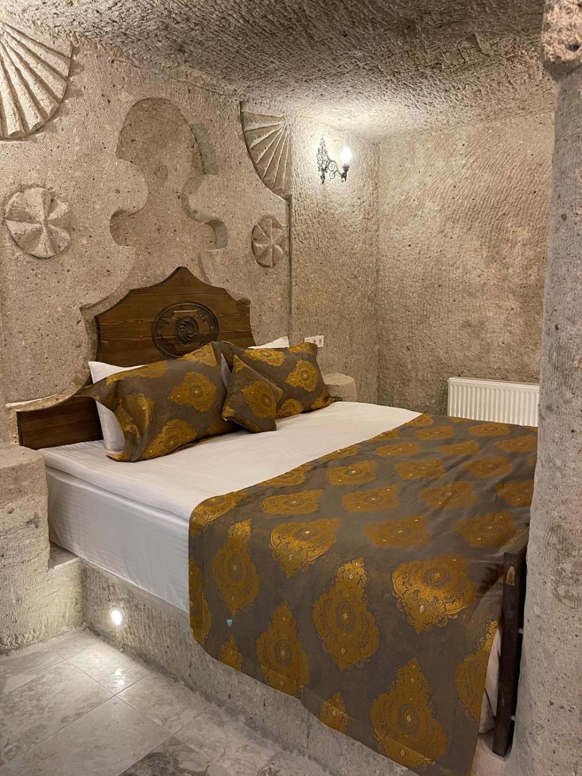 Cappadocia Empire Cave Hotel Göreme Exteriör bild