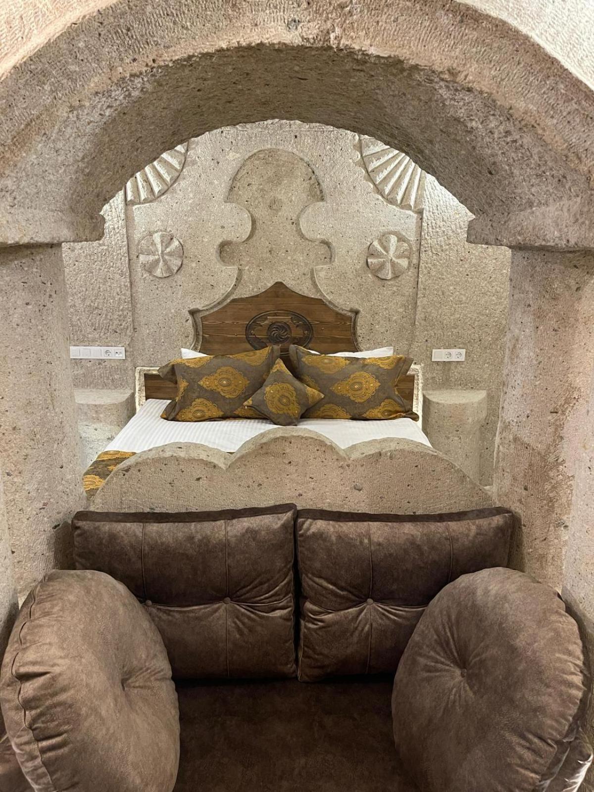 Cappadocia Empire Cave Hotel Göreme Exteriör bild