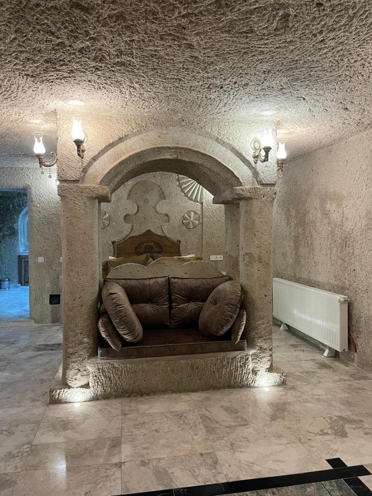 Cappadocia Empire Cave Hotel Göreme Exteriör bild