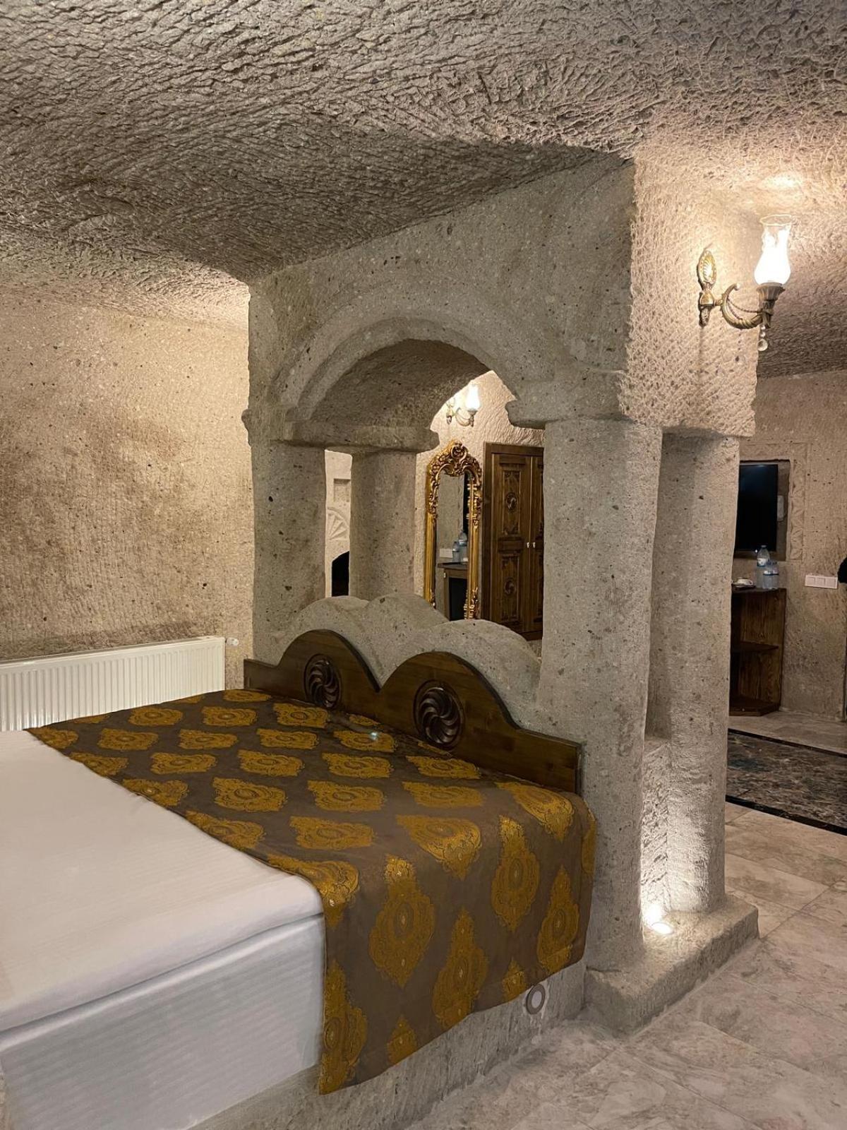 Cappadocia Empire Cave Hotel Göreme Exteriör bild