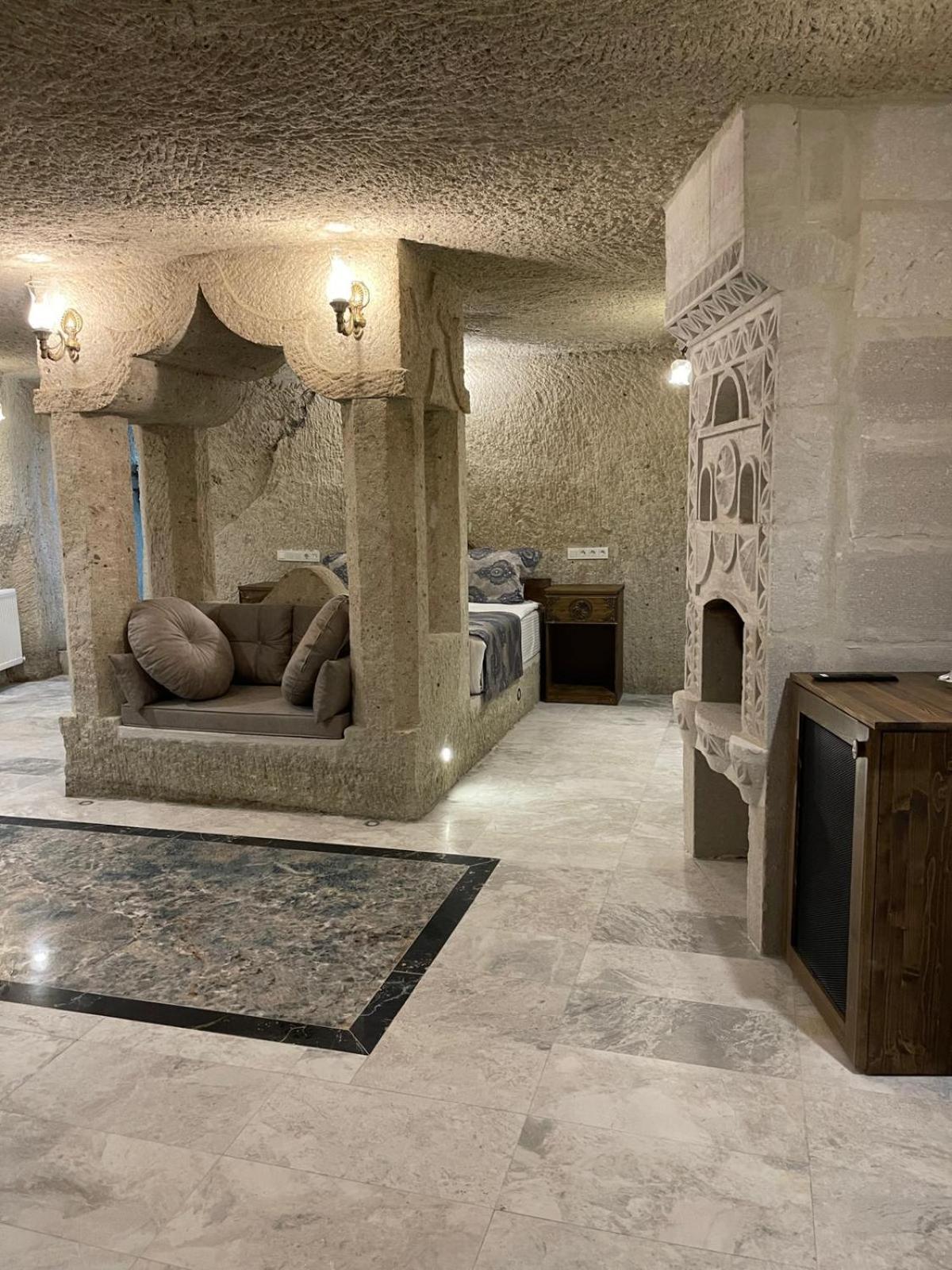 Cappadocia Empire Cave Hotel Göreme Exteriör bild