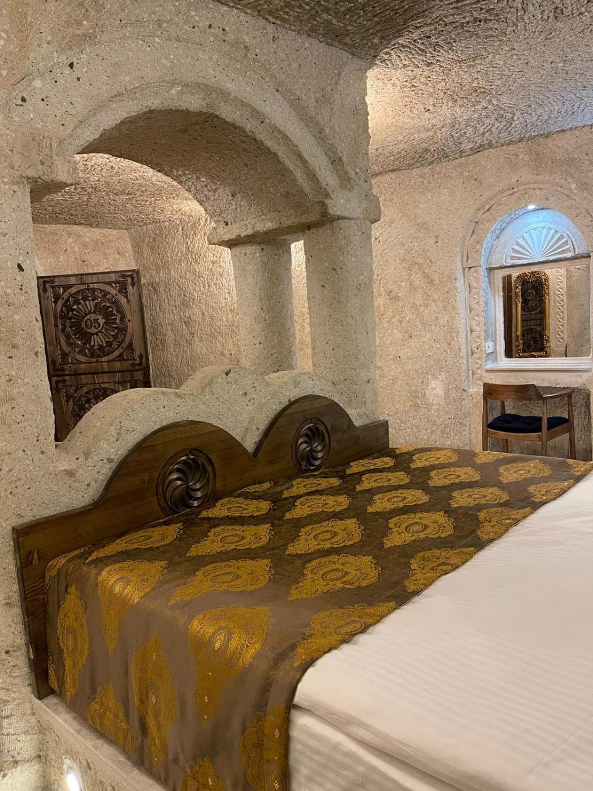 Cappadocia Empire Cave Hotel Göreme Exteriör bild