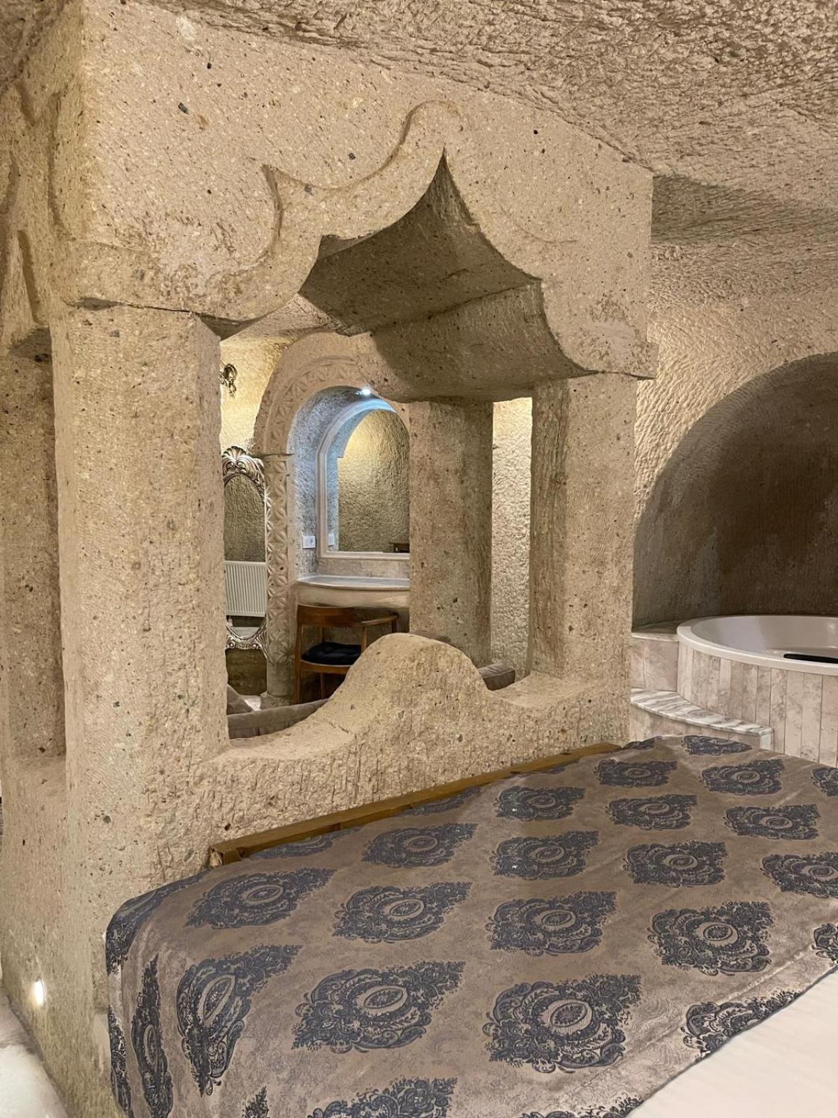 Cappadocia Empire Cave Hotel Göreme Exteriör bild
