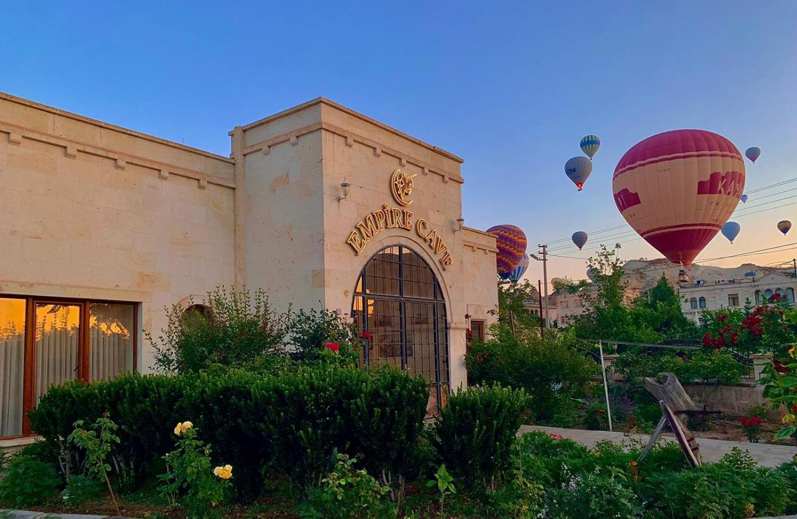 Cappadocia Empire Cave Hotel Göreme Exteriör bild