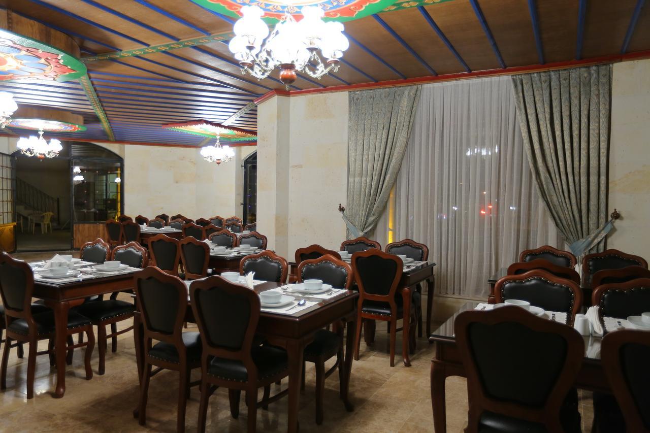Cappadocia Empire Cave Hotel Göreme Exteriör bild